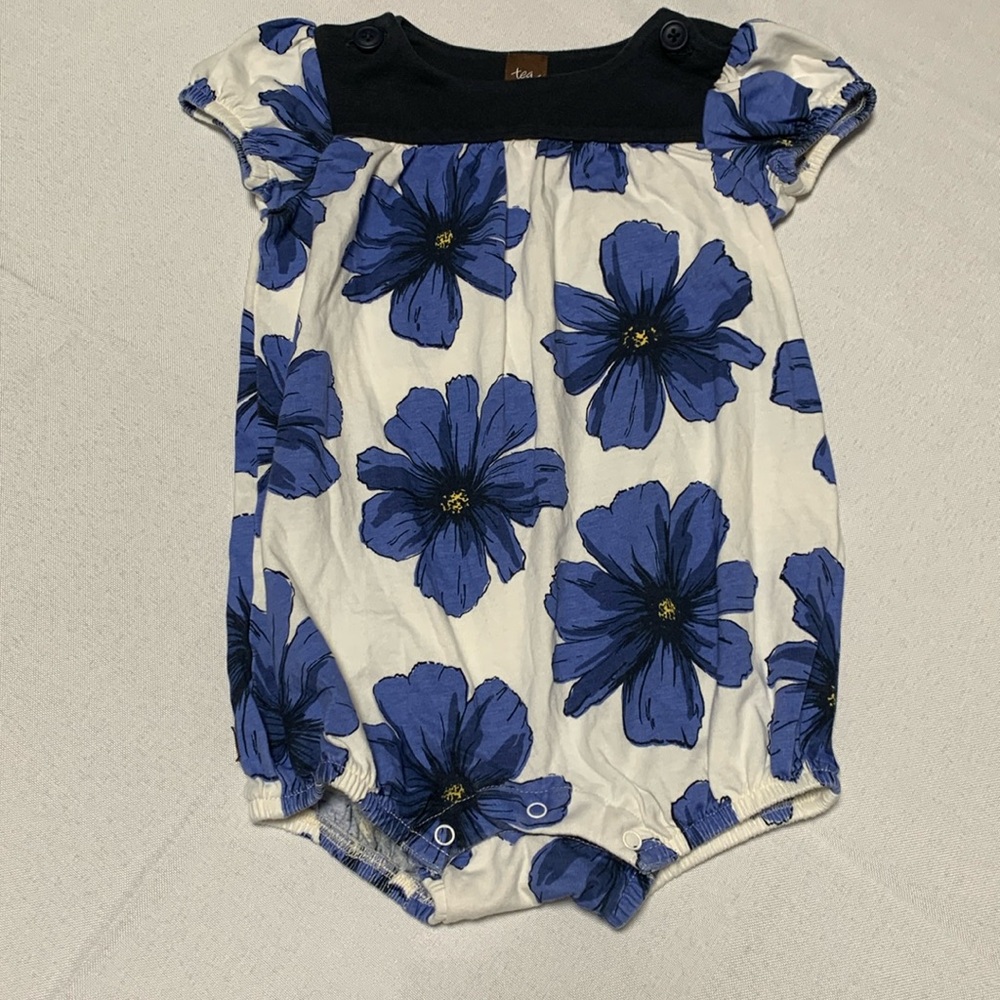 Tea baby girl romper size 18-24 months. Excellent used condition.